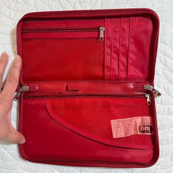 Lug Red Tango Travel Wallet - Picture 4 of 6